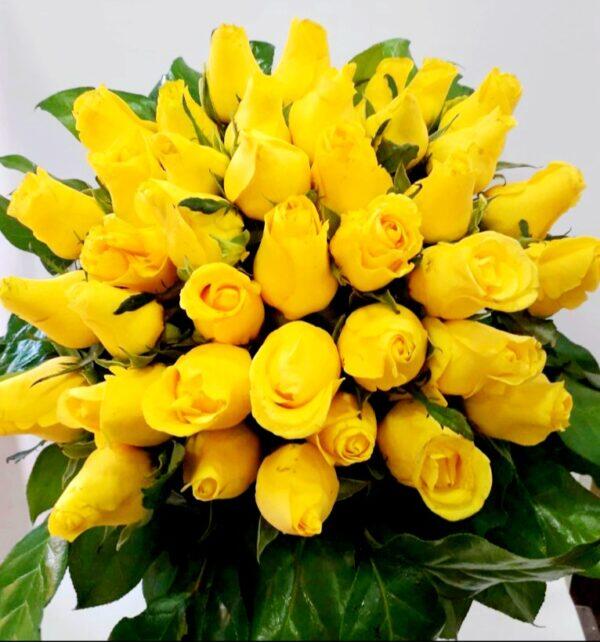 Μπουκέτο με κίτρινα τριαντάφυλλα 1 kuklamino.gr