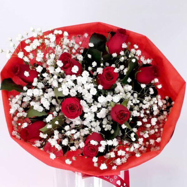 Valentine’s Day μπουκέτο με κόκκινα τριαντάφυλλα kuklamino.gr