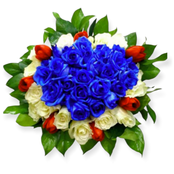 Μπουκέτο με μπλε και λευκά τριαντάφυλλα μαζί με κόκκινες τουλίπες
